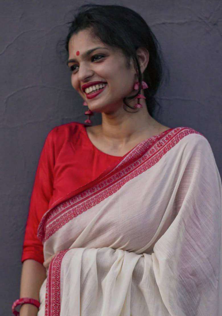 White Weaving Linen Saree Set for Diwali | Wedding & Festive Wear - Indya