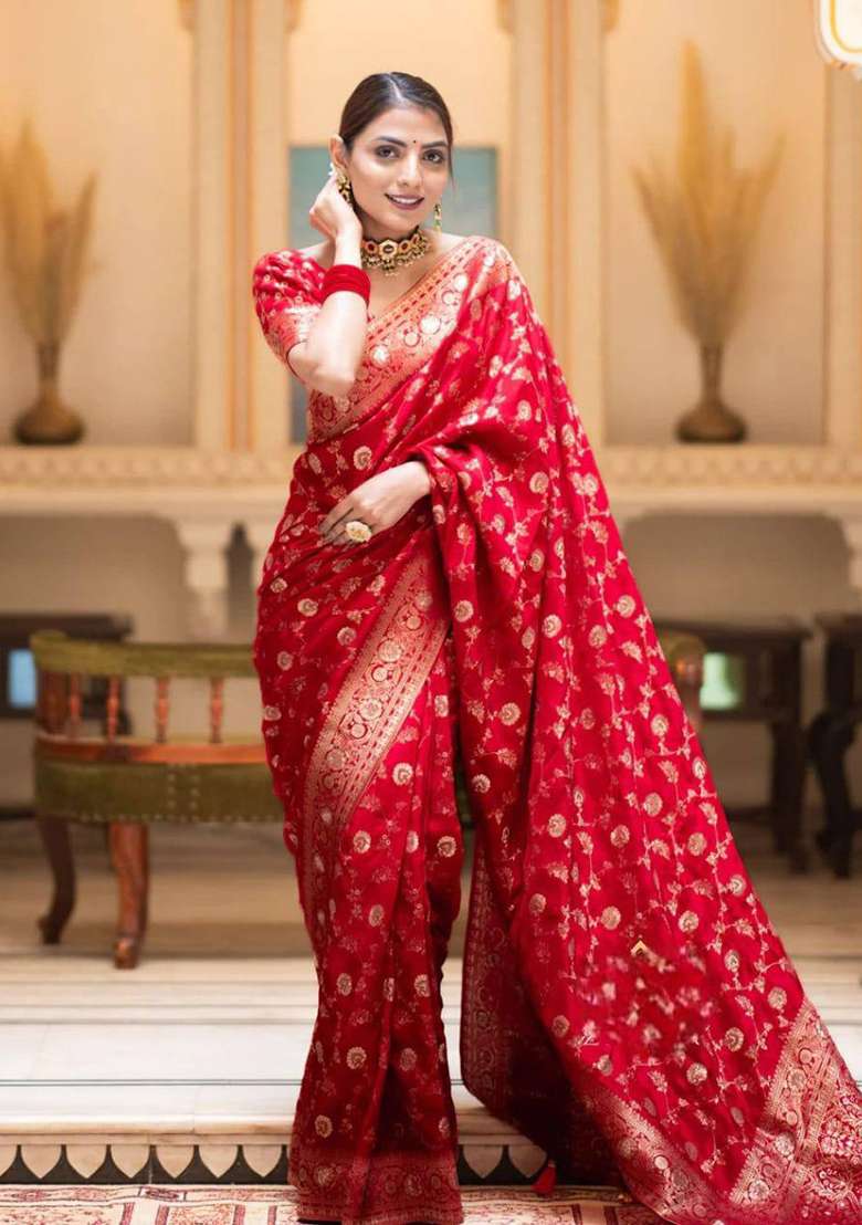 Red Weaving Silk Blend Saree Set for Diwali | Wedding & Festive Wear - Indya
