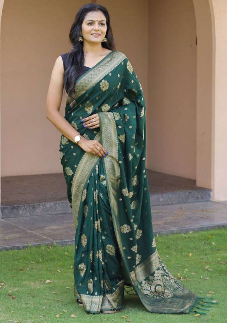 Green Weaving Silk Blend Saree Set for Diwali and Festive Wear - Indya