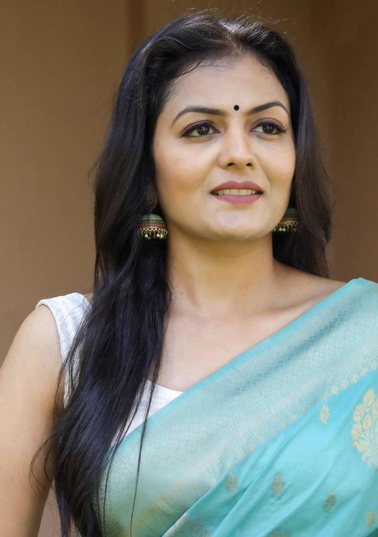 Sky Blue Weaving Silk Saree Set