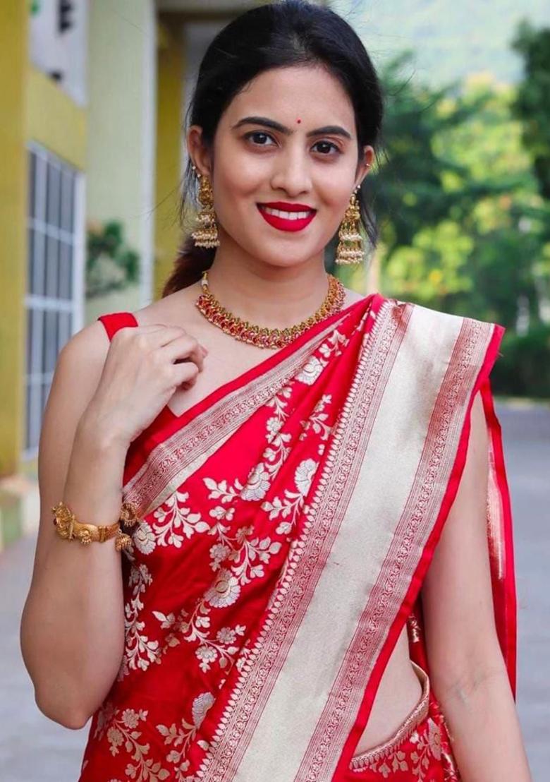 Red Weaving Silk Saree Set