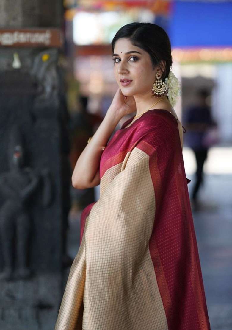 Coffee Brown Weaving Silk Blend Saree Set for Diwali and Festive Wear - Indya