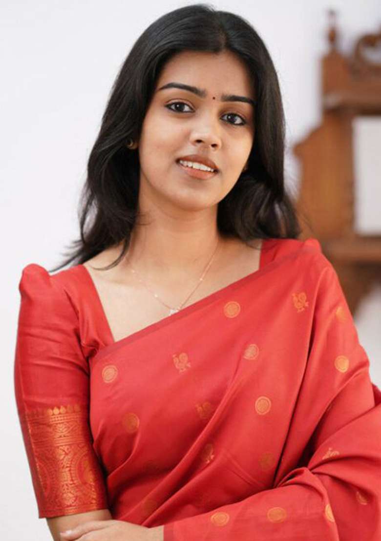 Red Weaving Silk Blend Saree Set for Diwali and Festive Wear - Indya