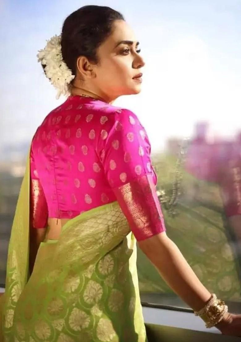 Green woven Kanjeevaram Saree Set