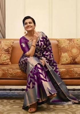 Burgundy woven Silk Saree Set