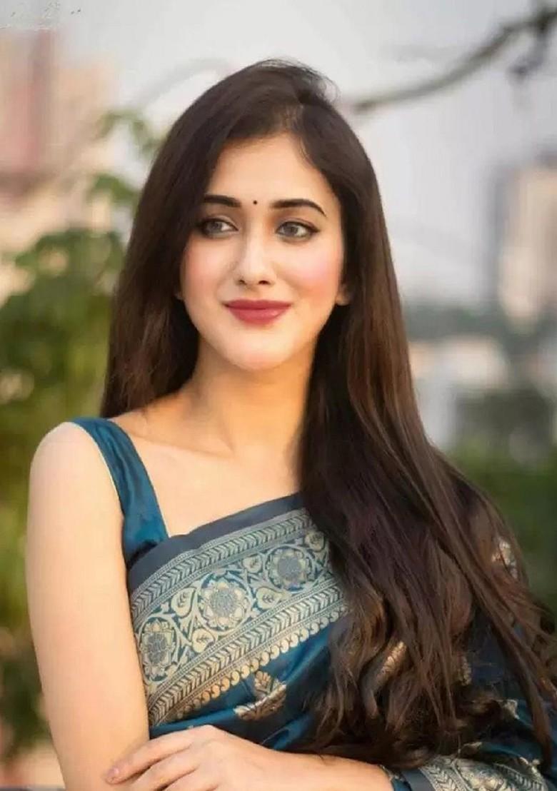 Blue woven Banarasi Saree Set