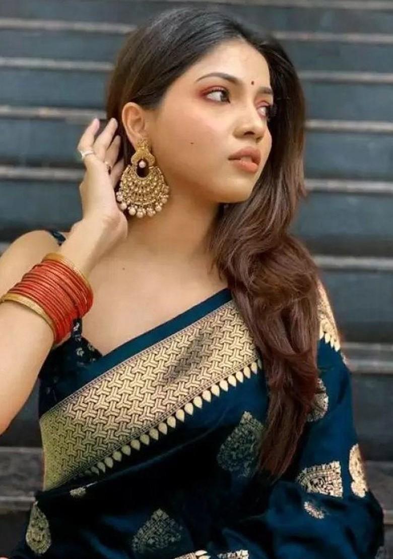 Blue woven Kanjeevaram Saree Set