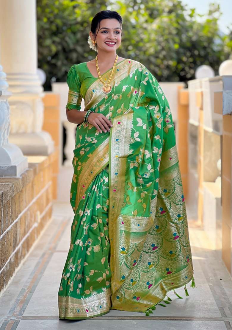 Popty Green Weaving Silk Saree Set for Diwali and Festive Wear - Indya