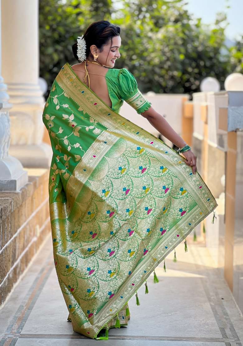 Popty Green Weaving Silk Saree Set for Diwali and Festive Wear - Indya