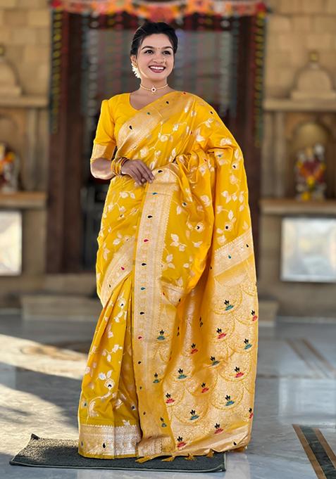 Yellow Weaving Silk Saree Set