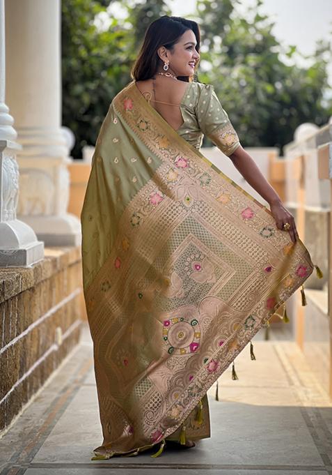 Pista Green Weaving Silk Saree Set