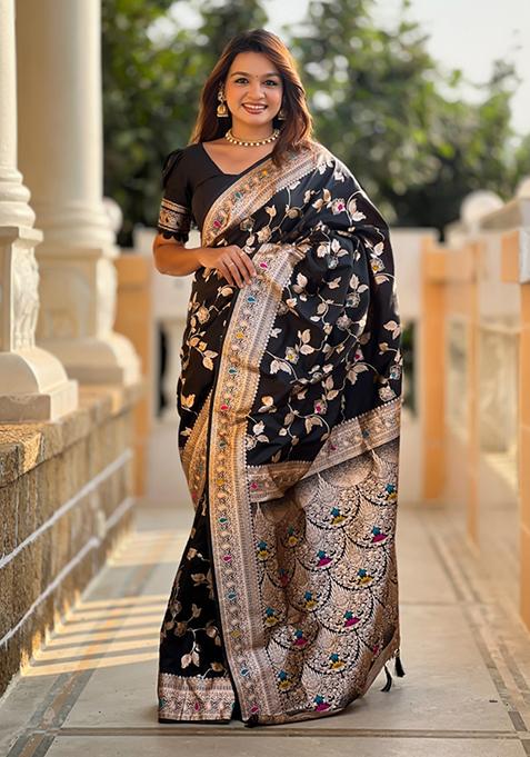 Black Weaving Silk Saree Set