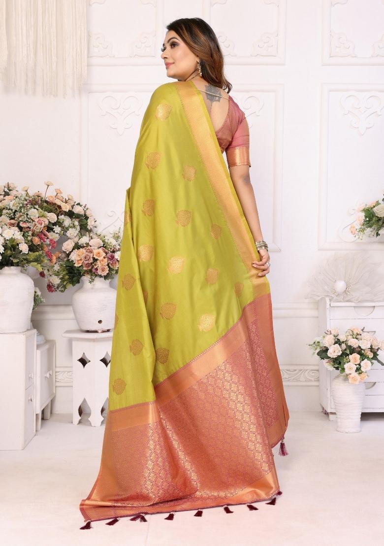 Light Green Jacquard Weaving Lichi Soft Silk Saree Set