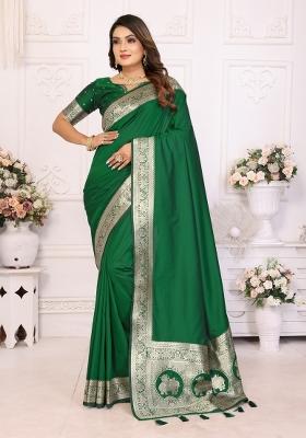 Green Jacquard Weaving Banarasi Silk Saree Set