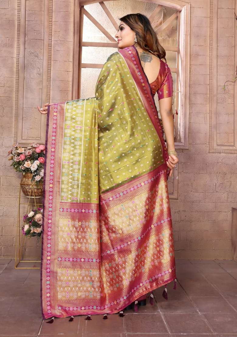 Pink Zari Woven Silk Blend Saree Set for Diwali | Wedding & Festive Wear - Indya