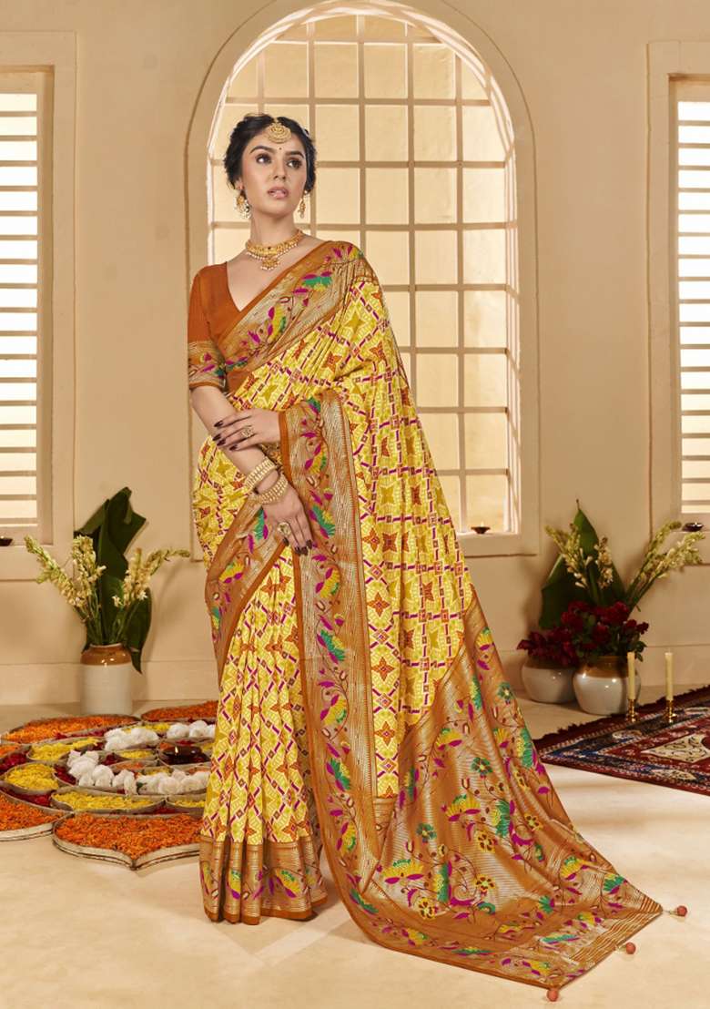 Orange Abstract Print Silk Blend Saree Set - Indya