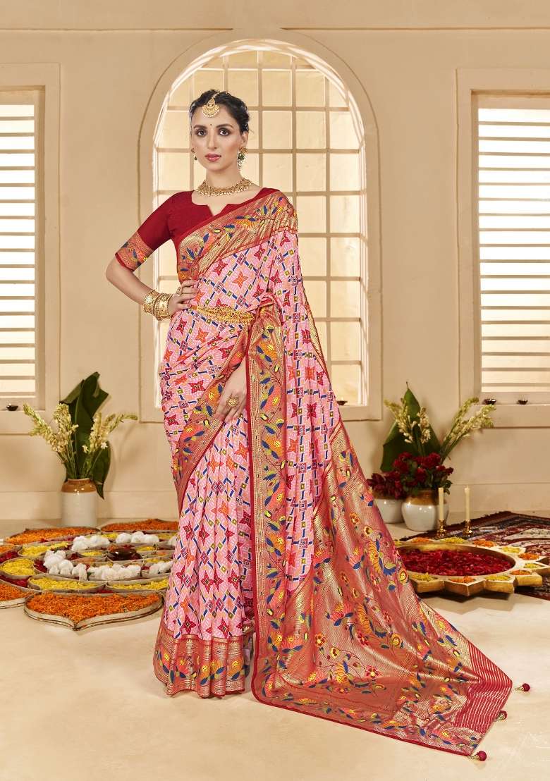 Red Abstract Print Silk Blend Saree Set - Indya