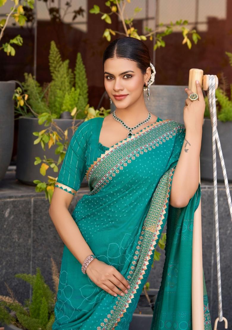 Green Abstract Print Cotton Blend Saree Set