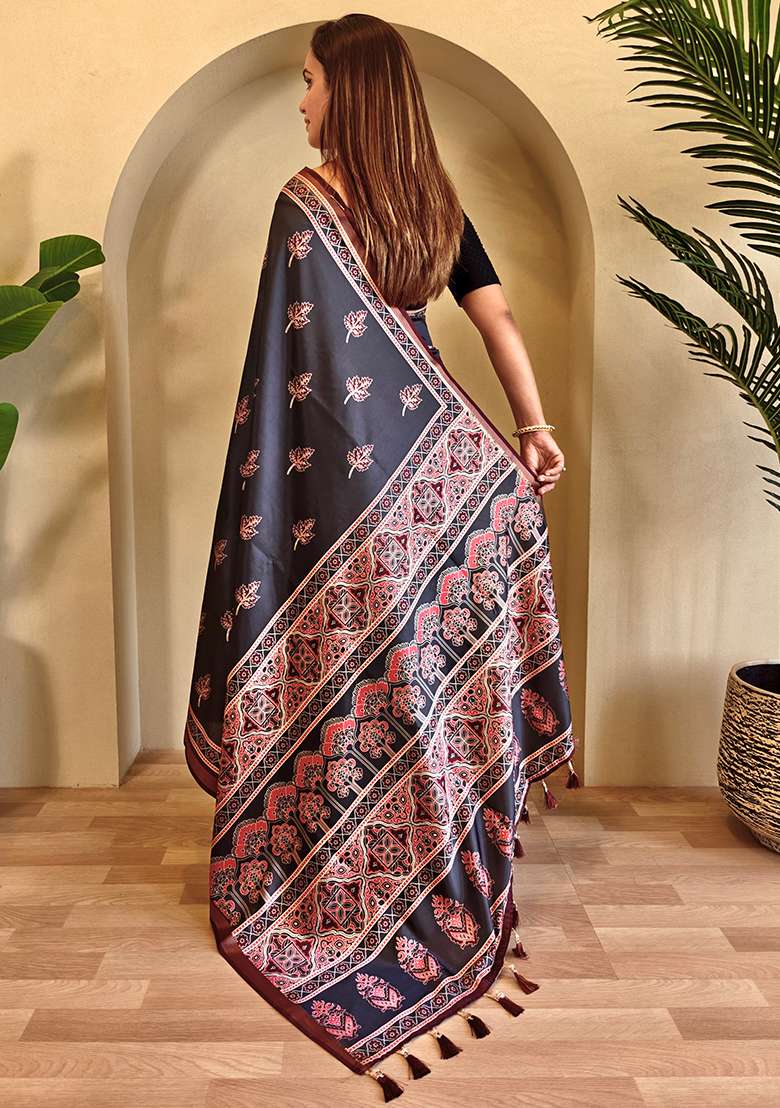 Black Digital Print Pure Dola Viscose Saree Set With Blouse - Indya