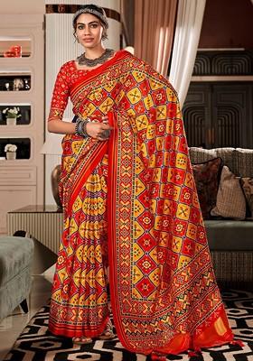 Red Embroidered Poly Blend Saree Set With Blouse