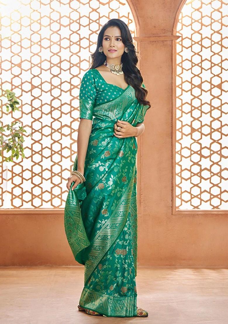 Green Embroidered Poly Blend Saree Set With Blouse
