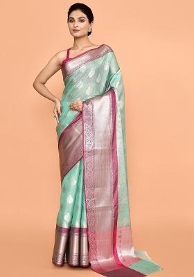 Magenta Embroidererd Banarsi Silk Saree Set
