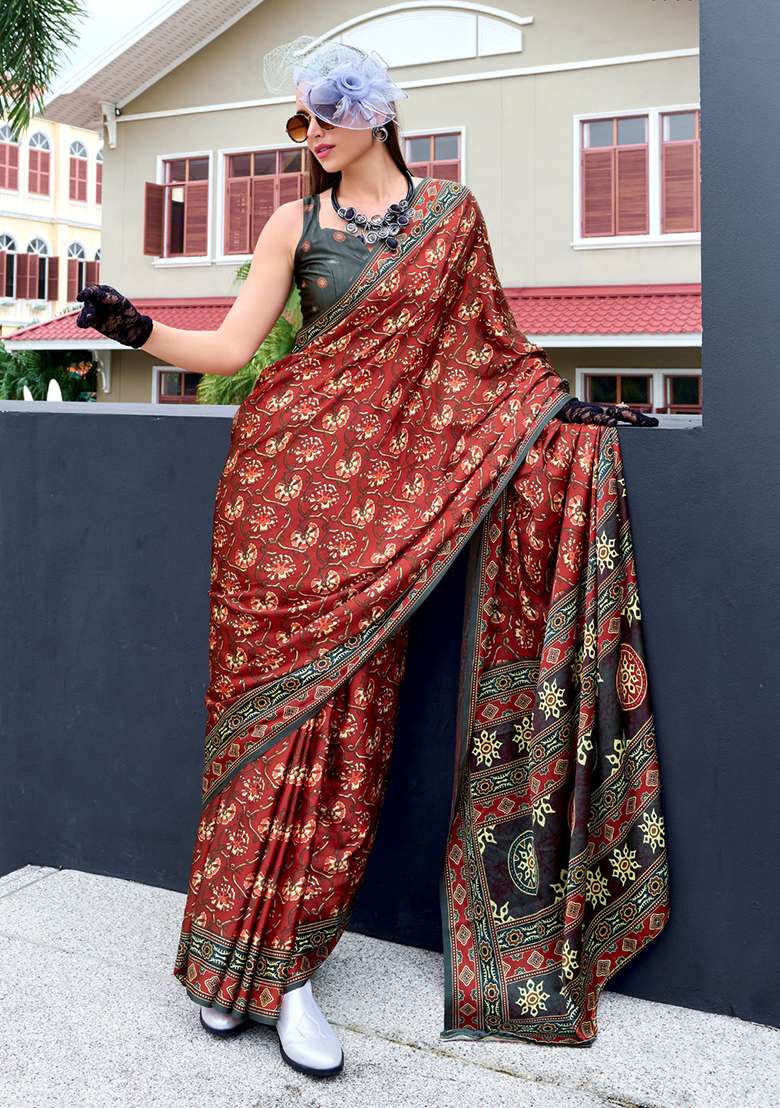 Dark Grey Silk Blend Saree set with Digital Print for Diwali | Wedding & Festive Wear - Indya