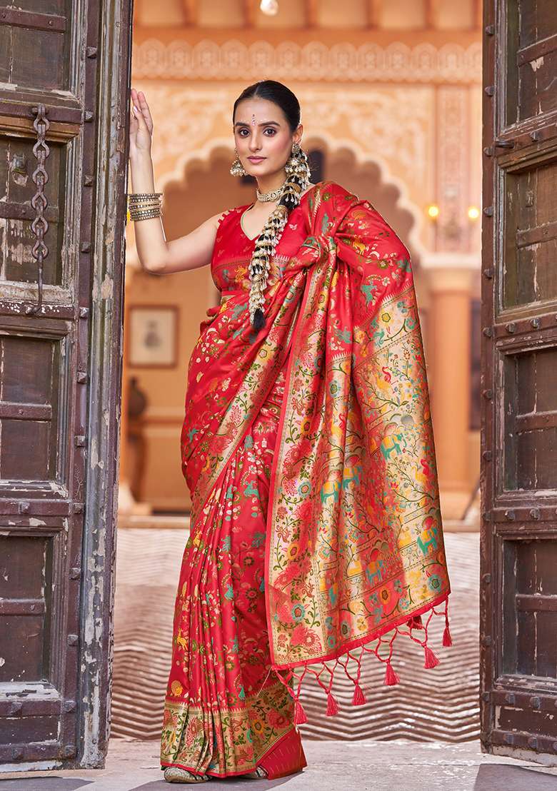 Red Solid Silk Blend Saree Set for Diwali and Festive Wear - Indya