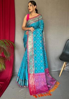 Firozi Blue Solid Silk Blend Saree Set