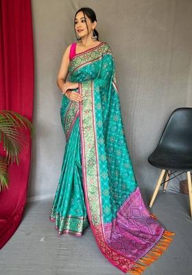 Firozi Blue Solid Silk Blend Saree Set