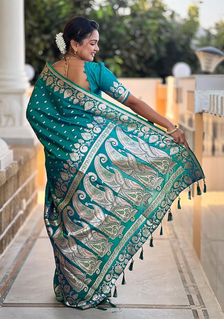 Rama Green Woven Banarasi Silk Saree Set