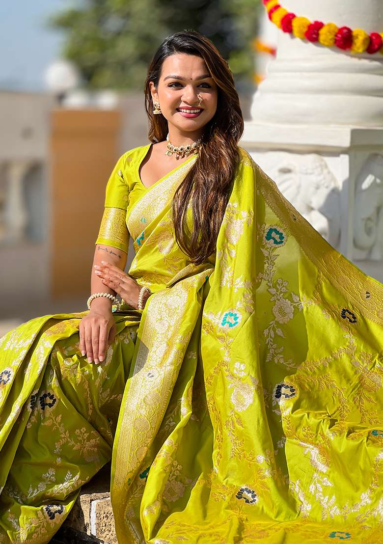 Parrot Green Wevon Meenakari Designer Banarasi Silk Saree Set - Indya