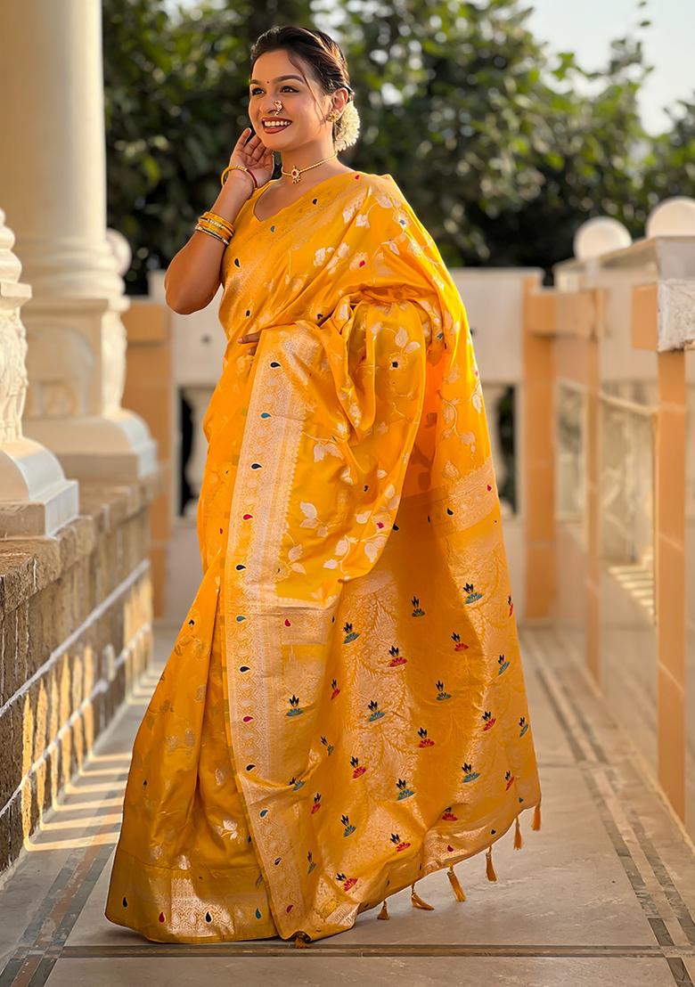 Yellow Wevon Jacquard Designer Banarasi Silk Saree Set