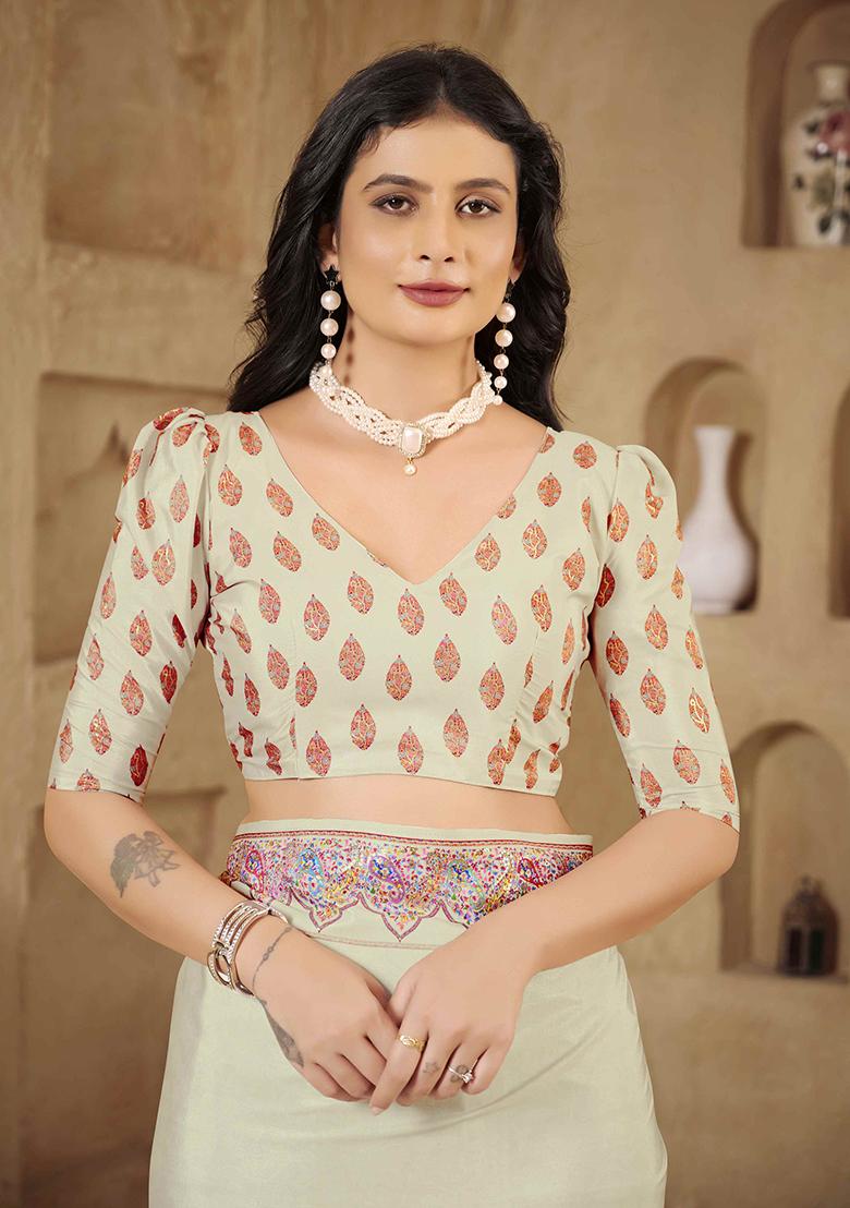 Off White Designer Position Digital Foil Printed Crepe Silk Saree Set