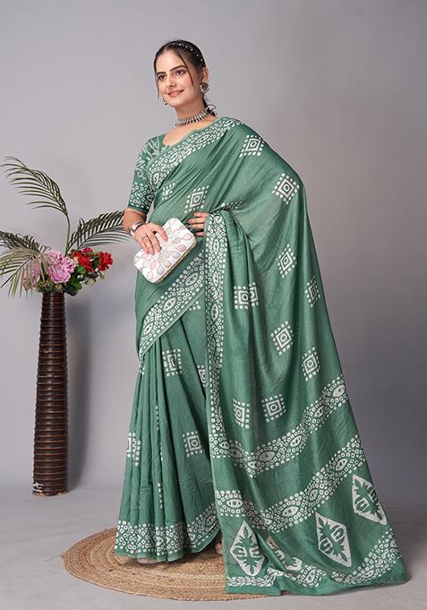 Green Batik Print Cotton Saree Set With Belt