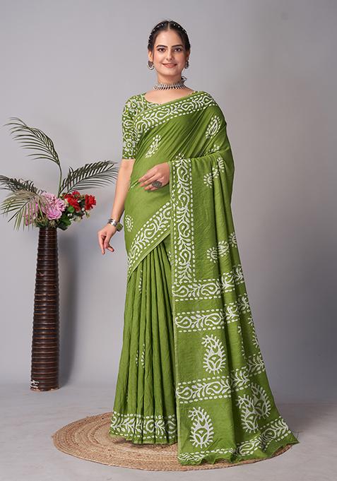 Green Batik Print Cotton Saree Set With Belt
