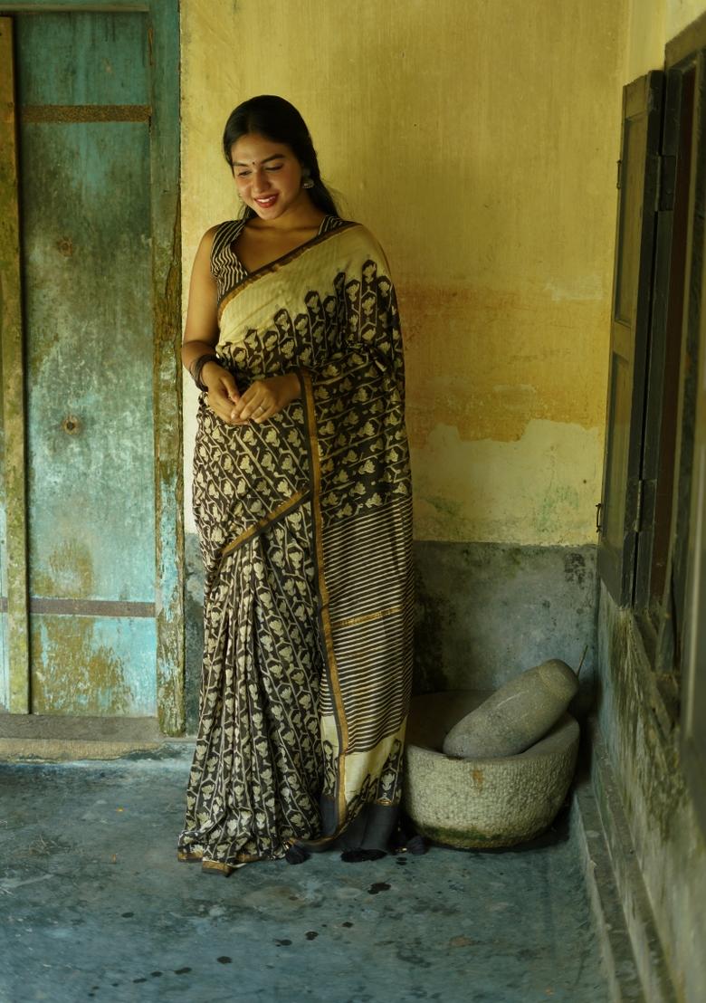 Black Digital Print Mul Cotton Saree Set