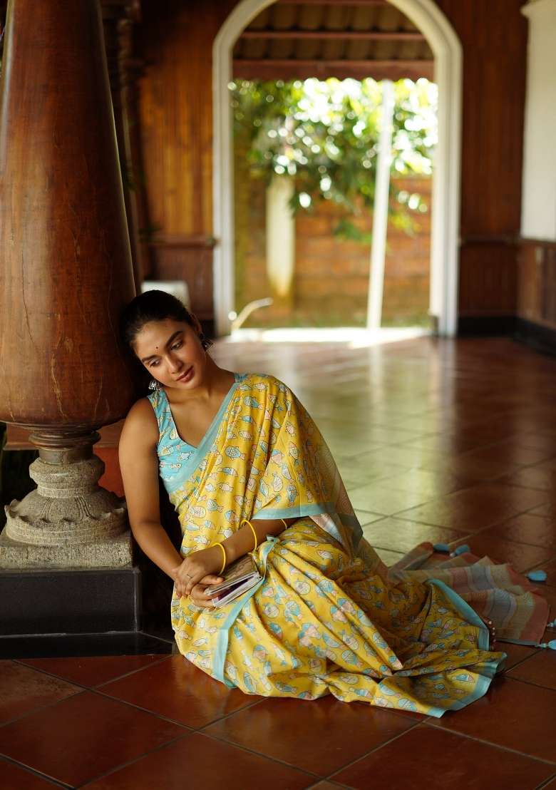 Yellow Digital Print Mul Cotton Saree Set - Indya