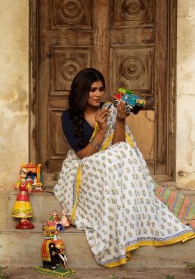 White Digital Print Mul Cotton Saree Set