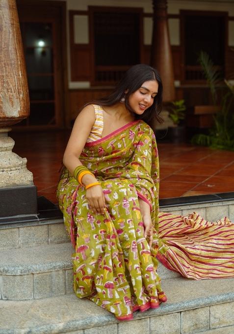 Mehndi Green Digital Print Mul Cotton Saree Set