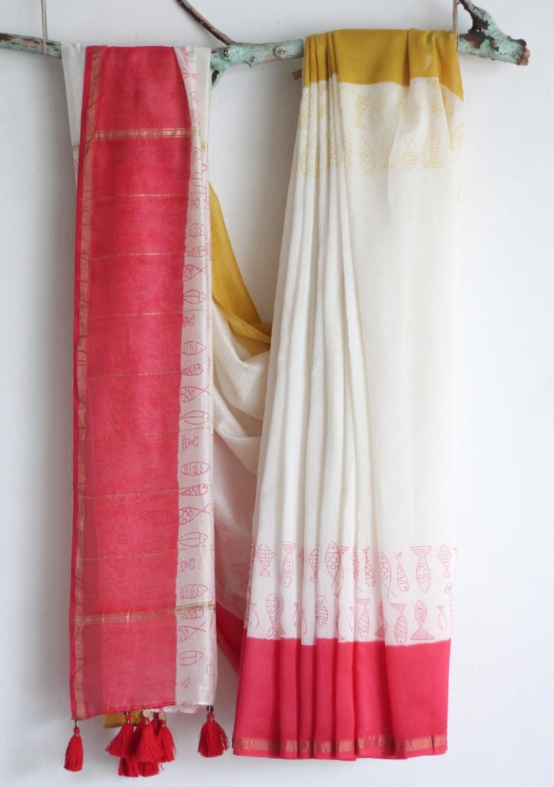 Off White Digital Print Mul Cotton Saree Set