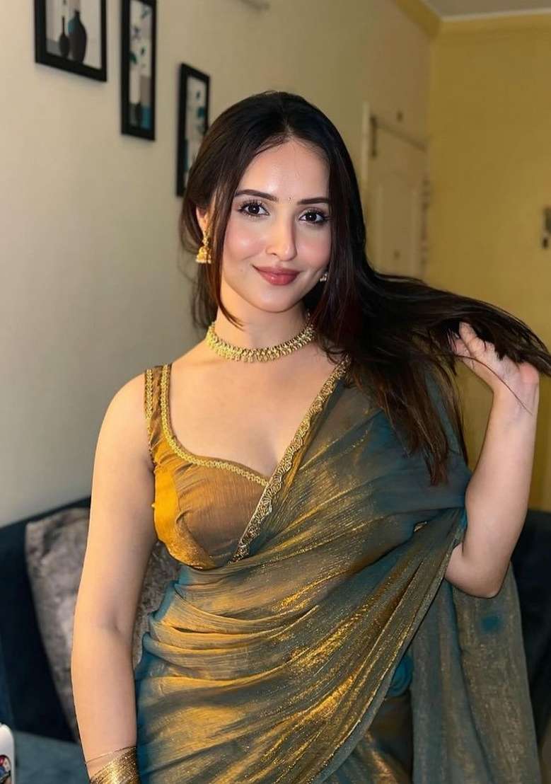 Golden Handwork Lace Fendy Chiffon Saree Set - Indya