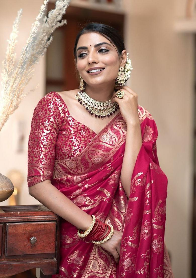 Pink Jacquard Zari Weave Banarasi Soft Silk Saree Set