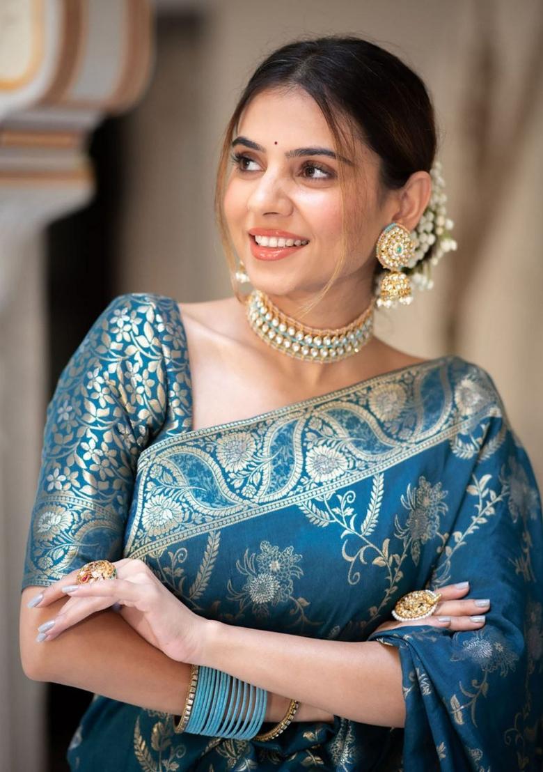 Sky Blue Jacquard Zari Weave Banarasi Soft Silk Saree Set