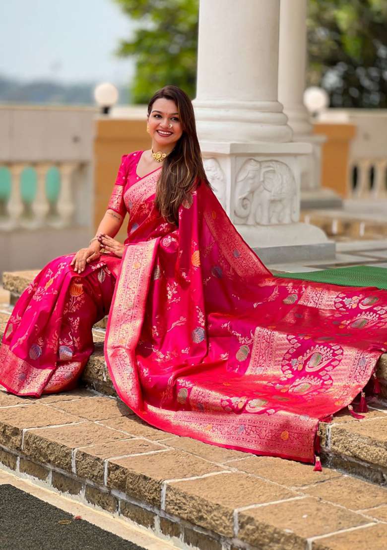 Pink Woven Silk Blend Saree Set for Diwali and Festive Wear - Indya