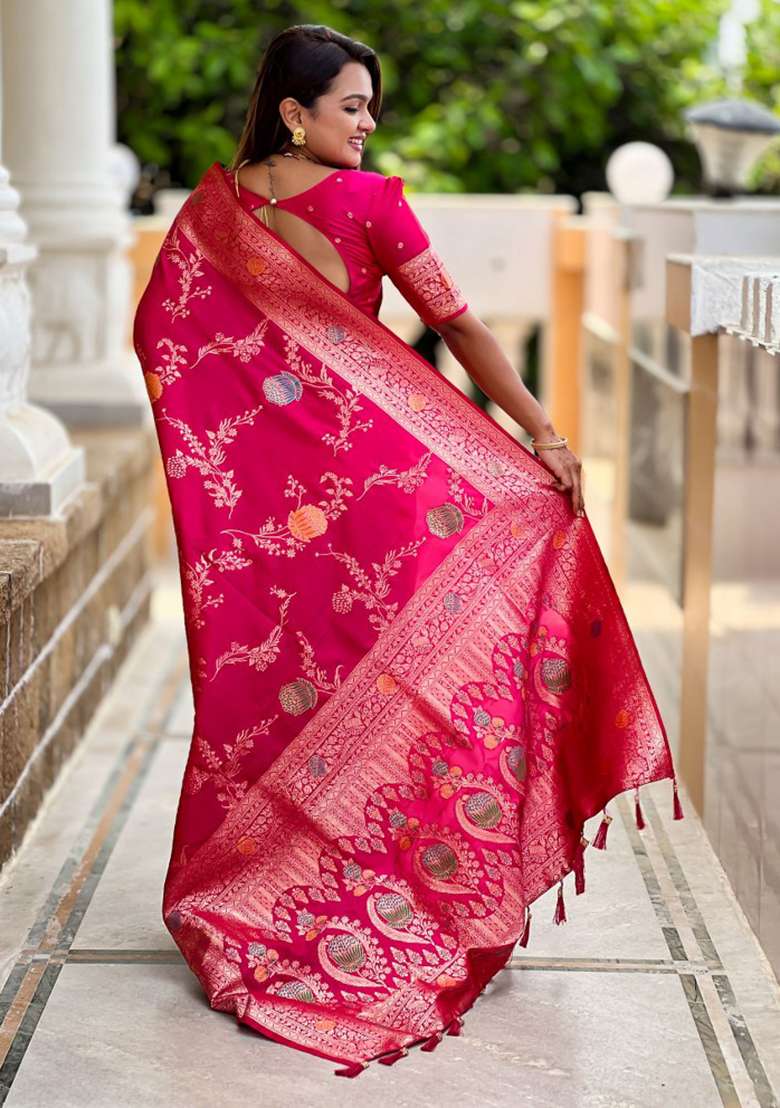 Pink Woven Silk Blend Saree Set for Diwali and Festive Wear - Indya