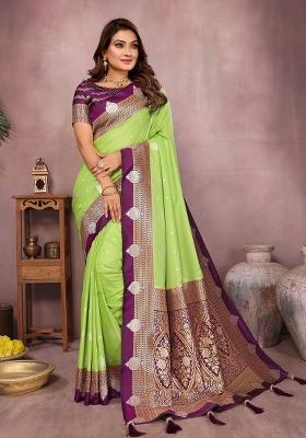 Parrot Green Zari Woven Kalamkari Saree Set