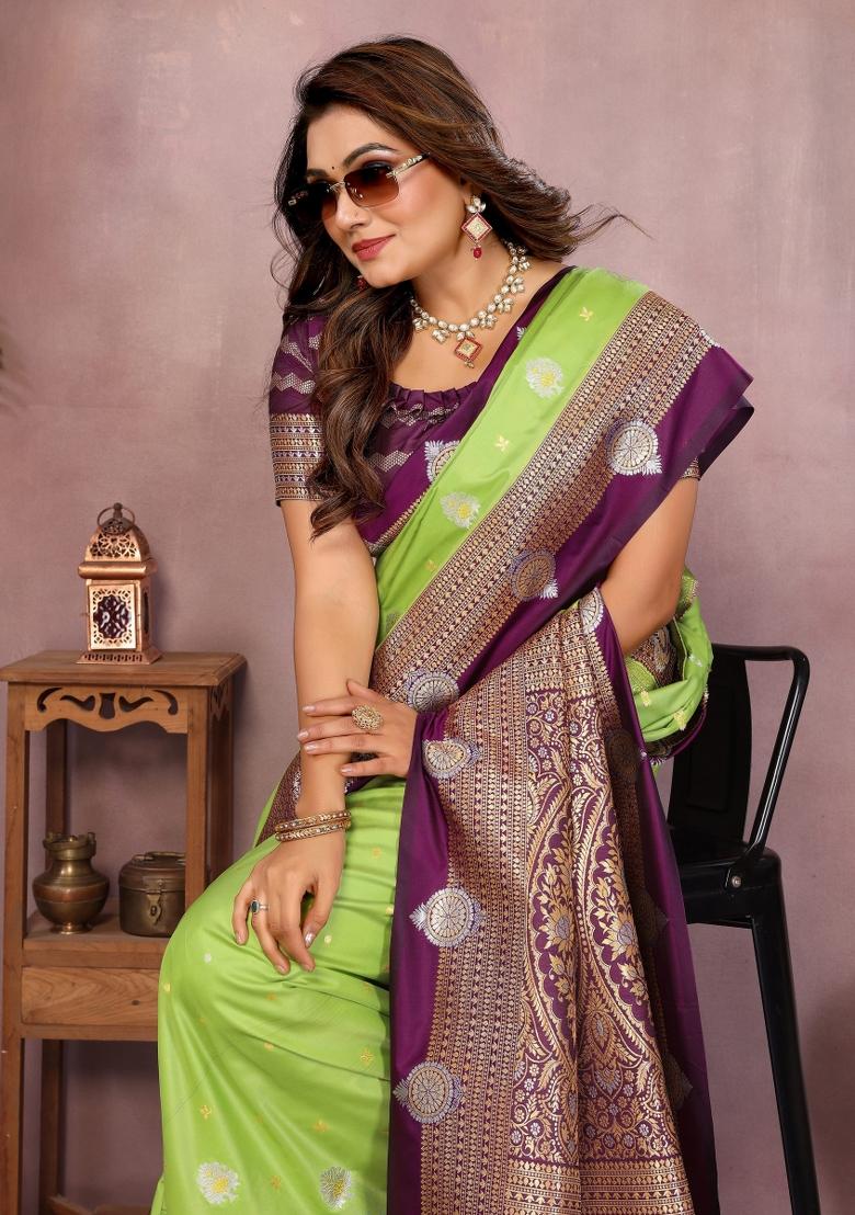 Parrot Green Zari Woven Kalamkari Saree Set