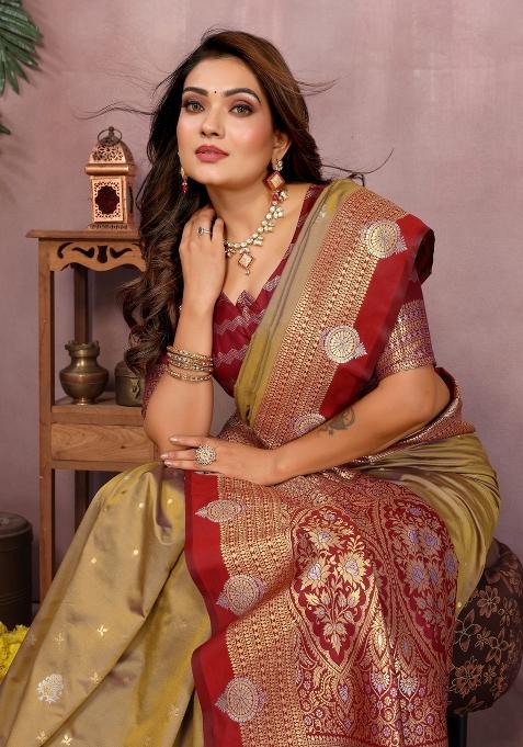 Gold Zari Woven Kalamkari Saree Set