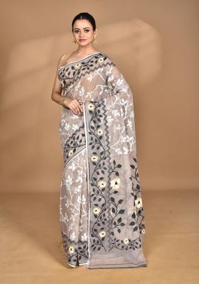 Light Beige Handloom Pure Cotton Saree Set